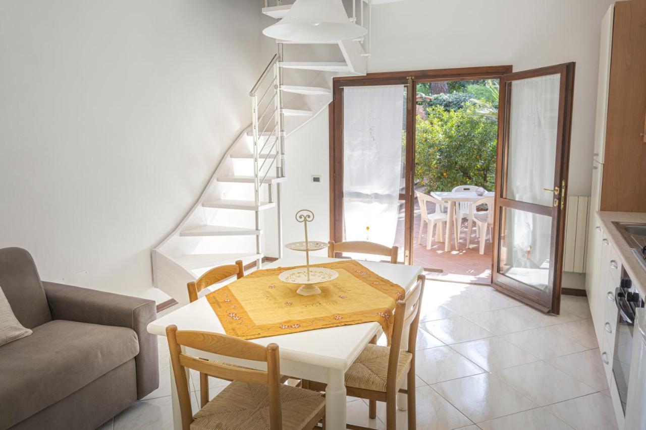 Appartamenti La Casina Porto Azzurro Extérieur photo